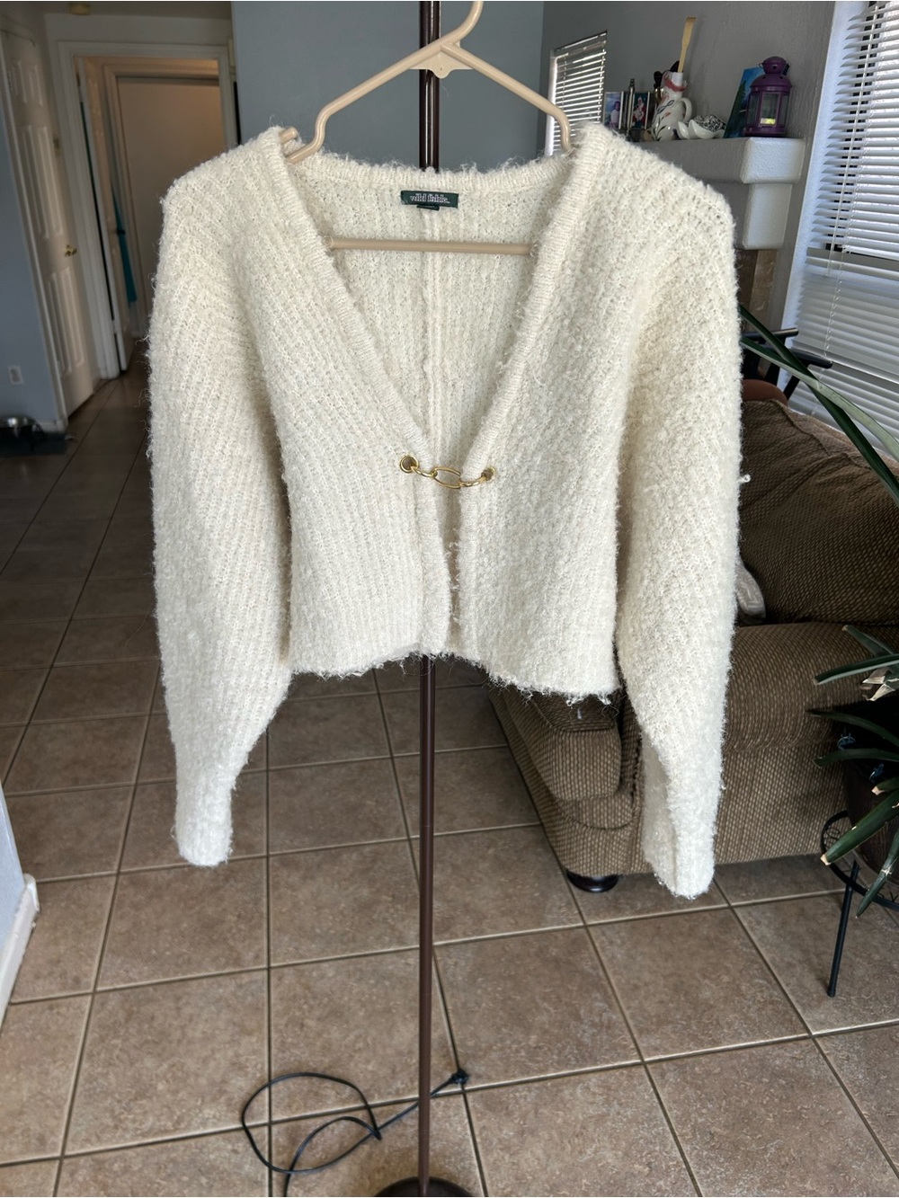 wild fable Cream V-Neck Cropped Knit Cardigan with Gold Toggle